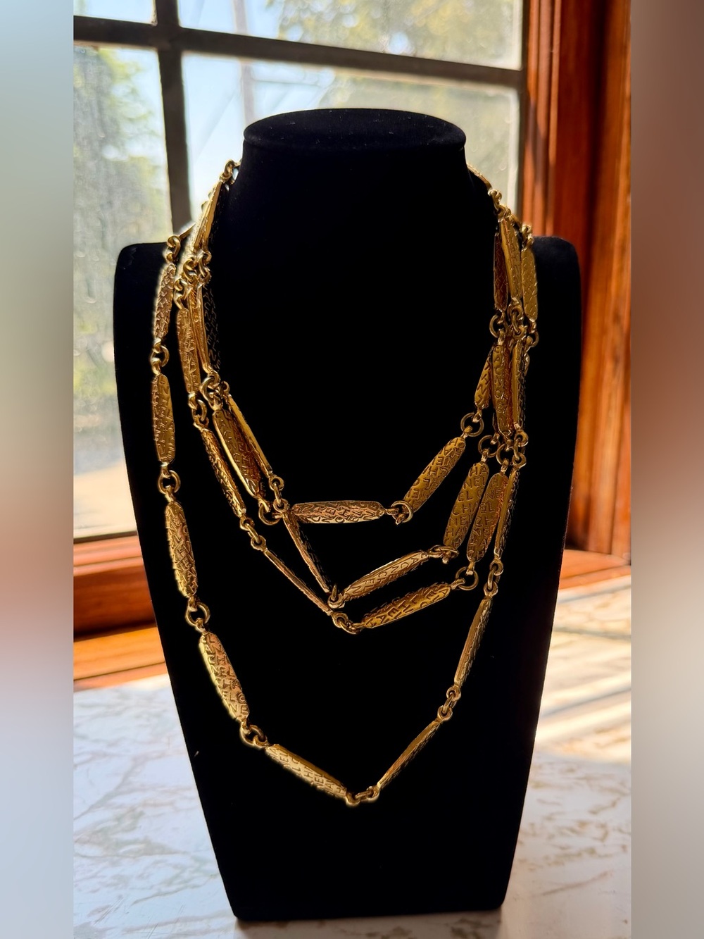 Vintage Rare 1970s CHANEL 70” Gold-Tone Textured Bar Link Sautoir Necklace/Belt